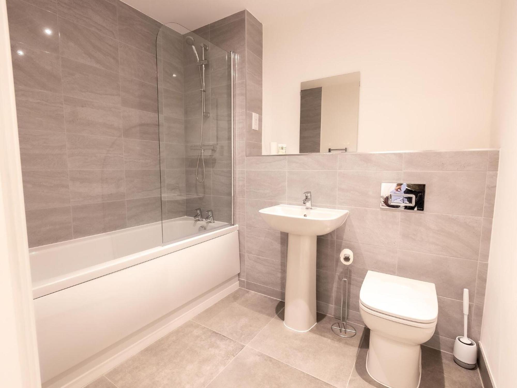 Pristine 1 And 2 Bedroom Apartments Near Business District By Belvilla Бирмингем Экстерьер фото