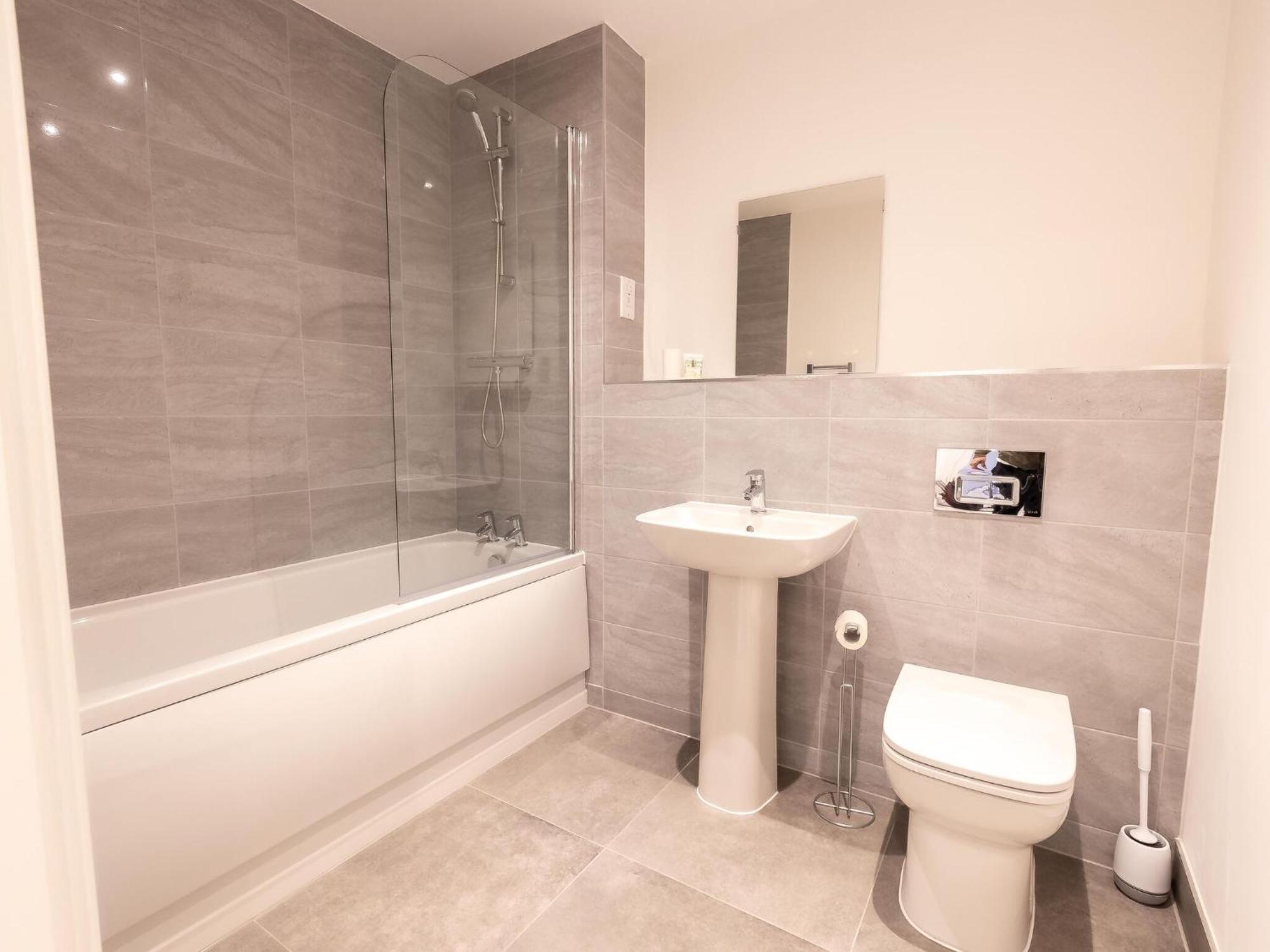 Pristine 1 And 2 Bedroom Apartments Near Business District By Belvilla Бирмингем Экстерьер фото