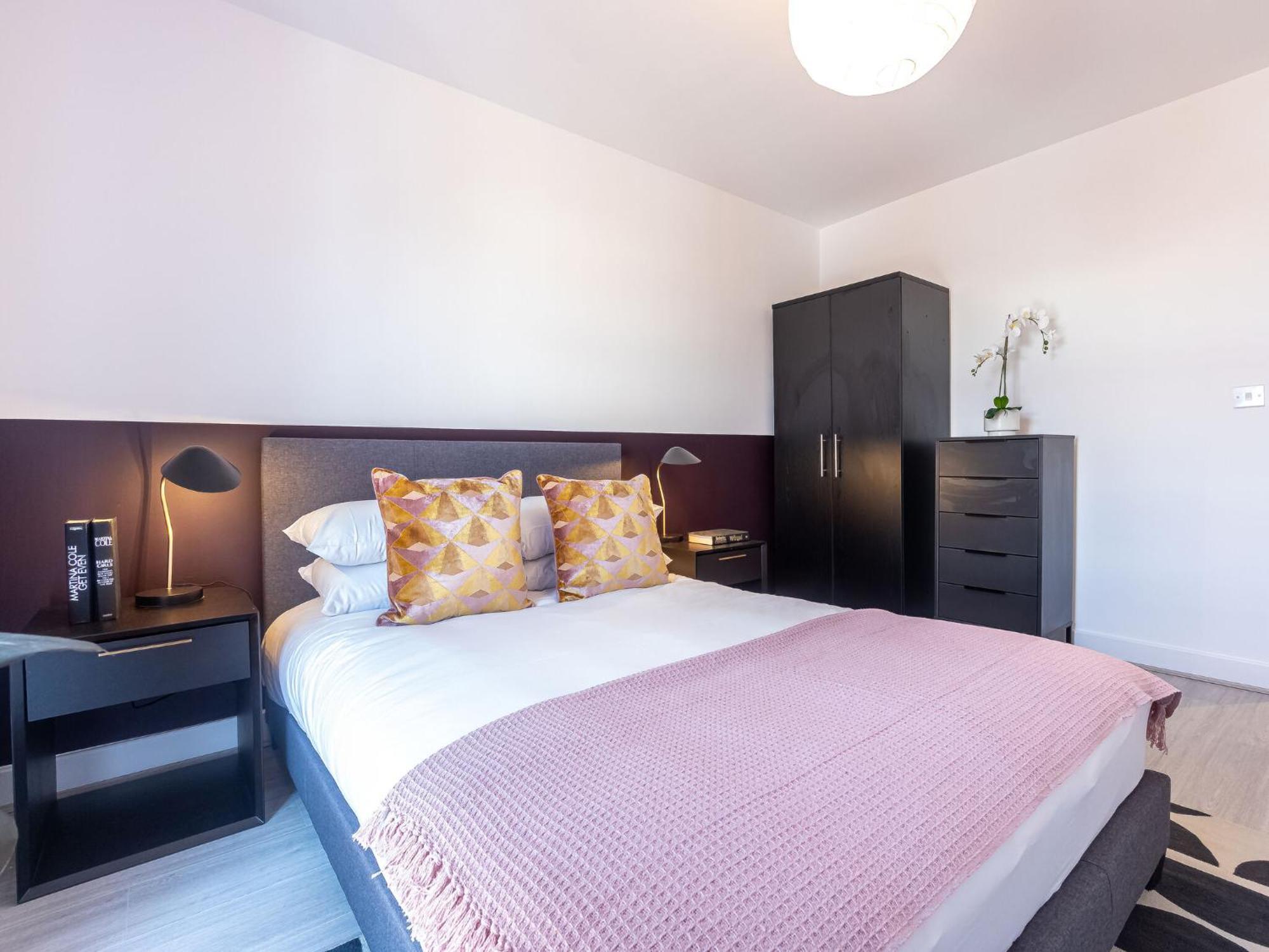 Pristine 1 And 2 Bedroom Apartments Near Business District By Belvilla Бирмингем Экстерьер фото