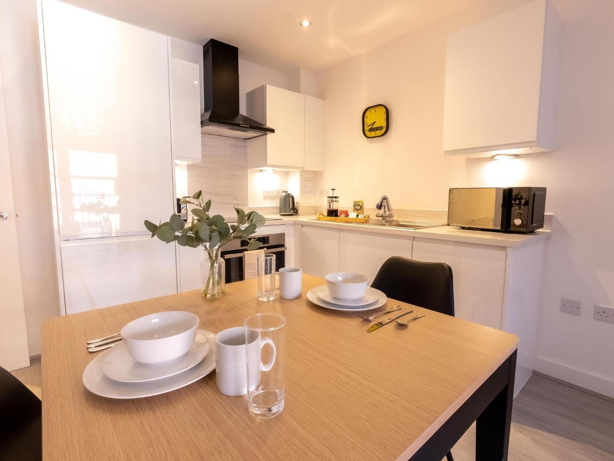 Pristine 1 And 2 Bedroom Apartments Near Business District By Belvilla Бирмингем Экстерьер фото