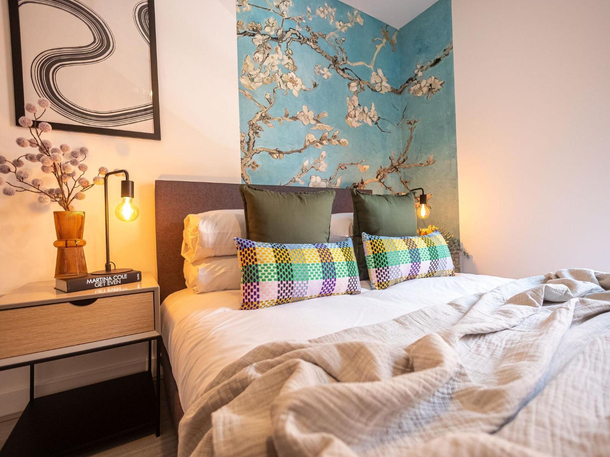 Pristine 1 And 2 Bedroom Apartments Near Business District By Belvilla Бирмингем Экстерьер фото